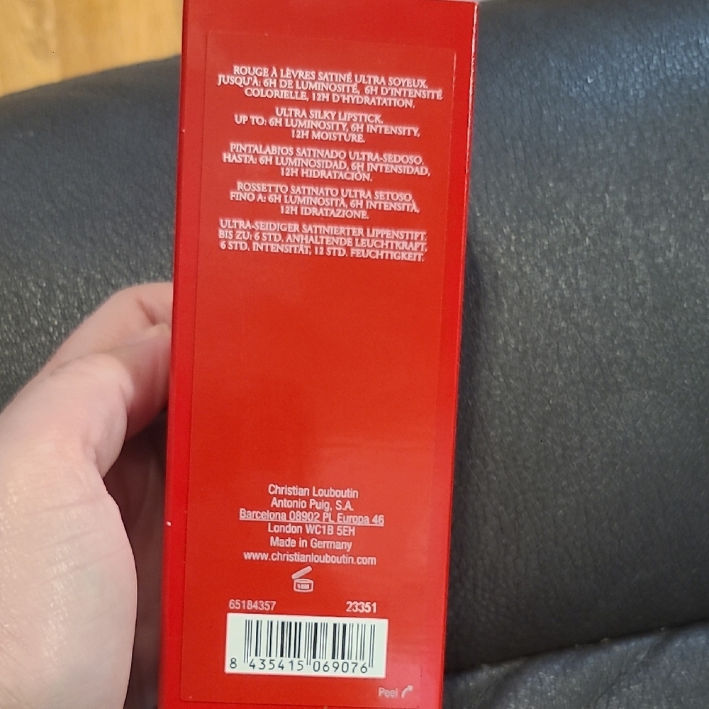 Christian Louboutin Lipstick- Rouge Loubiutin 001 ($105 MSRP) - Picture 7 of 8
